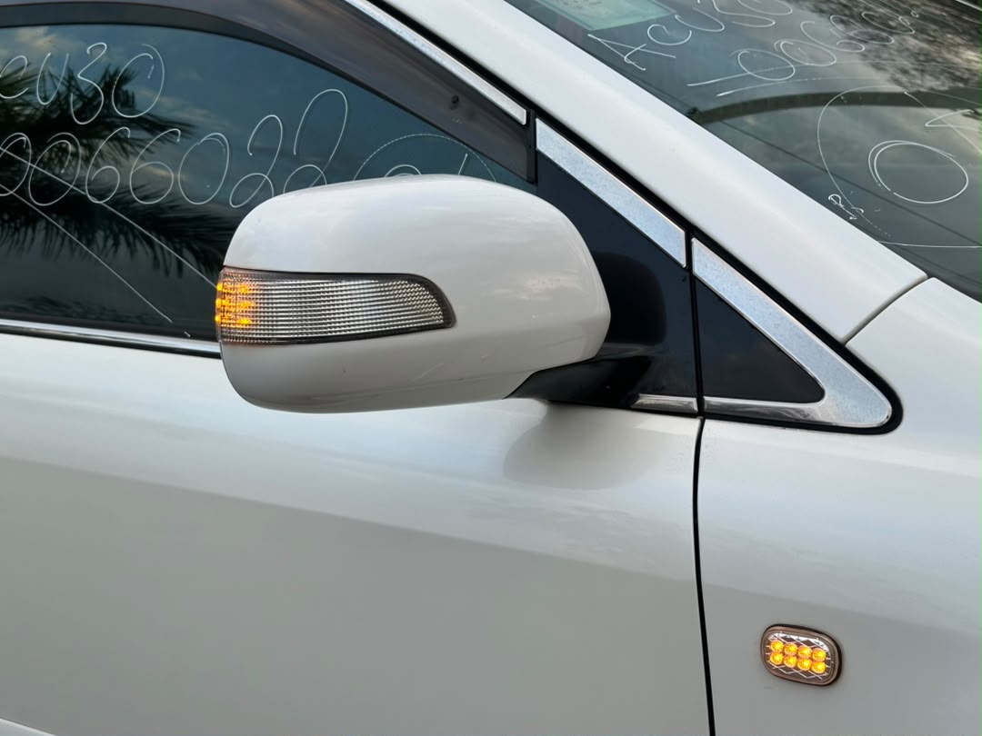 TOYOTA HARRIER thumbnail 7